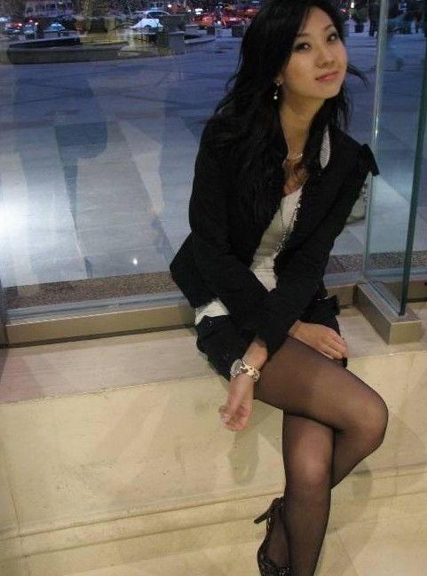 成人白色连体钢丝袜视频,揭秘成人白色连体钢丝袜的神秘魅力