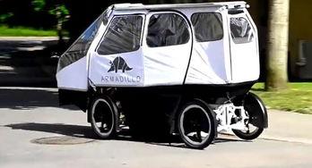 成人旅游四轮拉车视频,四轮拉车带你畅游成人旅游新体验