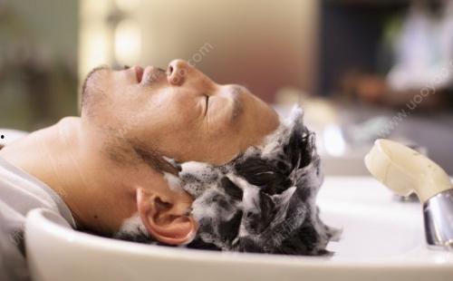 男人成人洗头神器视频,轻松告别洗发烦恼