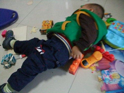 成人爷爷解压玩具视频,爷爷们的创意玩具时光